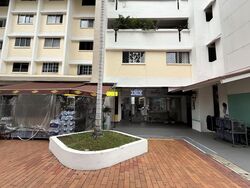 Tampines Street 21 (D18), Shop House #556631721